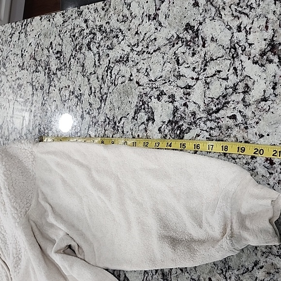 Aerie Cozy Hometown Holiday Sherpa 1/4 Zip Pullover Sweatshirt. Cream. Small. - Picture 10 of 12